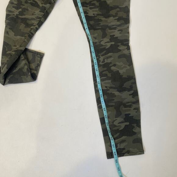 Good American Camouflage Skinny Jeans - Picture 12 of 15